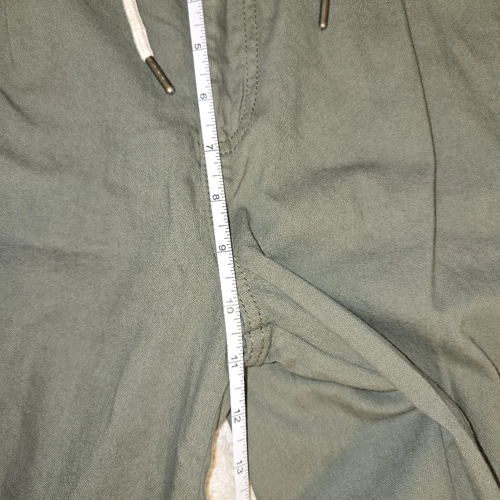 Old Navy High-Waisted Super Wide-Leg Drapey Pants - Picture 8 of 10